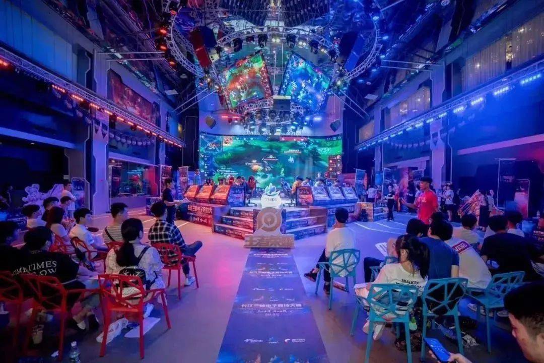 名以篮板为 名以篮板为